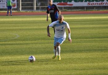 Poncetta con la maglia del Sondrio